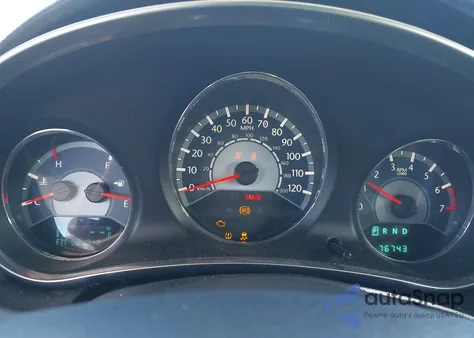 2013 Chrysler 200 Touring z USA, uszkodzony, nr VIN 1C3BCBEB6DN585640